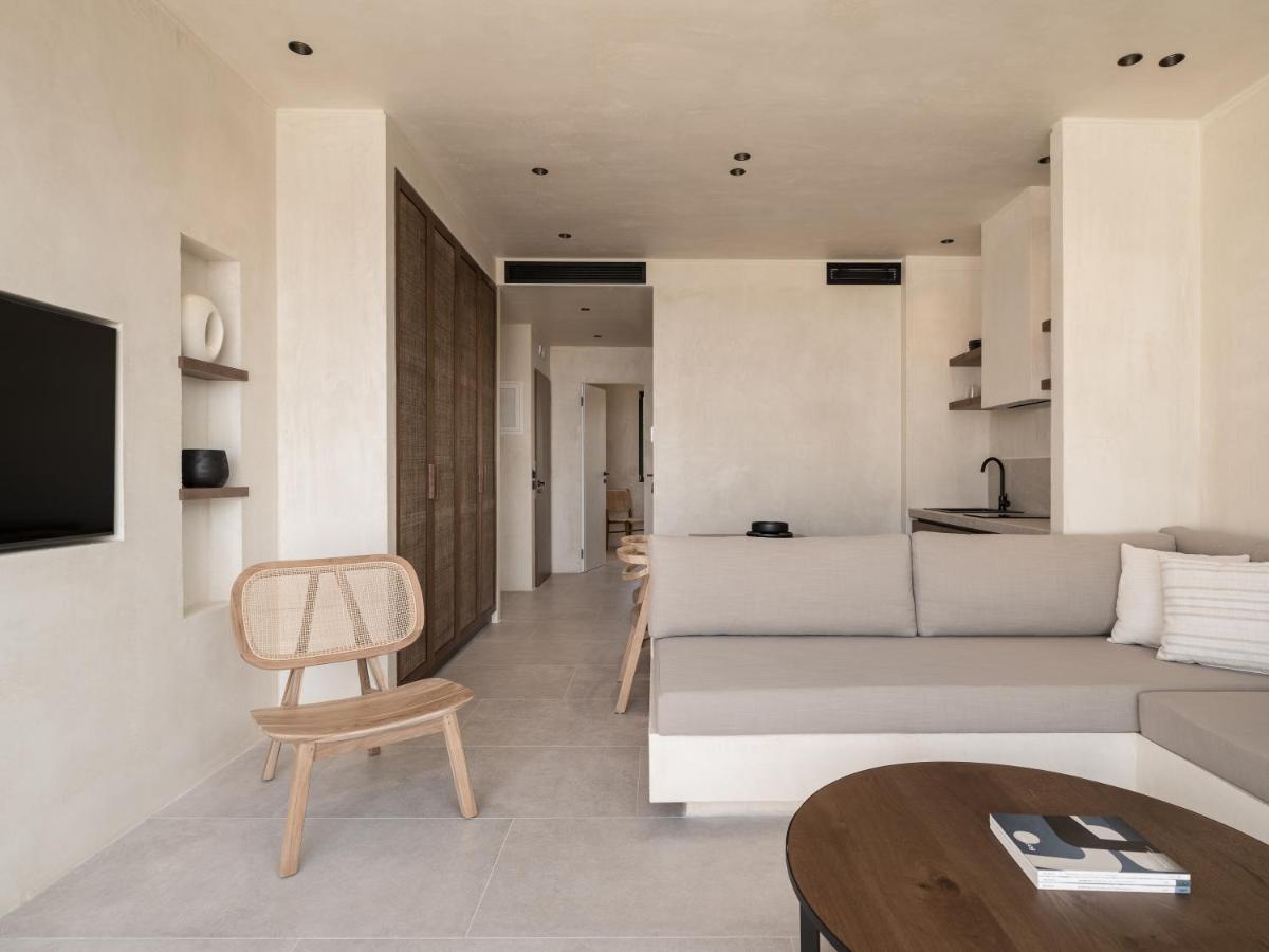 Seven Rocks Aparthotel Paliouri Exterior photo